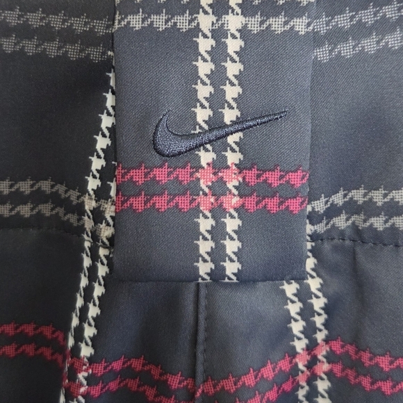 NWT Nike | Fit Dry Gray Pink Plaid Bermuda Golf Shorts Size 8 Medium - Picture 3 of 5